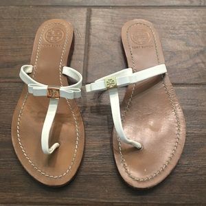 VGUC White Tory flats